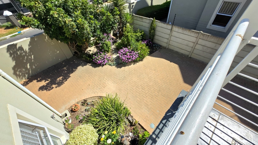 2 Bedroom Property for Sale in Strand Central Western Cape